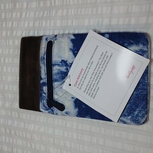 NWT Thirty One Sky Tie Dye Eyeglass/Sunglass Case